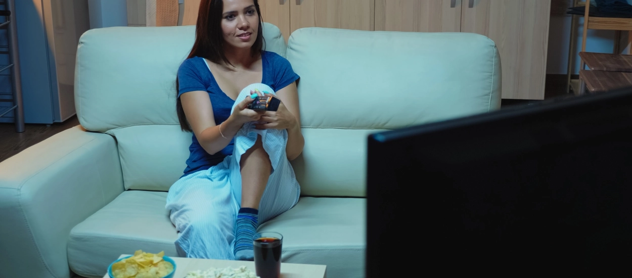 Dlaczego lubimy oglądać te same filmy i seriale po kilka razy?