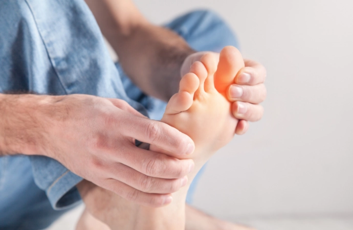 Ból stóp - jakie schorzenia sygnalizuje?