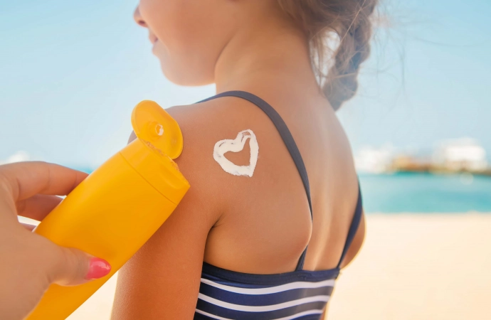 Najlepszy krem przeciwsłoneczny dla dzieci: Wybór, ochrona UV i naturalne składniki