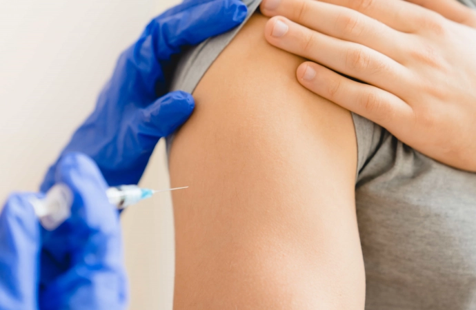 Szczepienia przeciwko HPV: Klucz do ochrony przed rakiem szyjki macicy i innymi schorzeniami