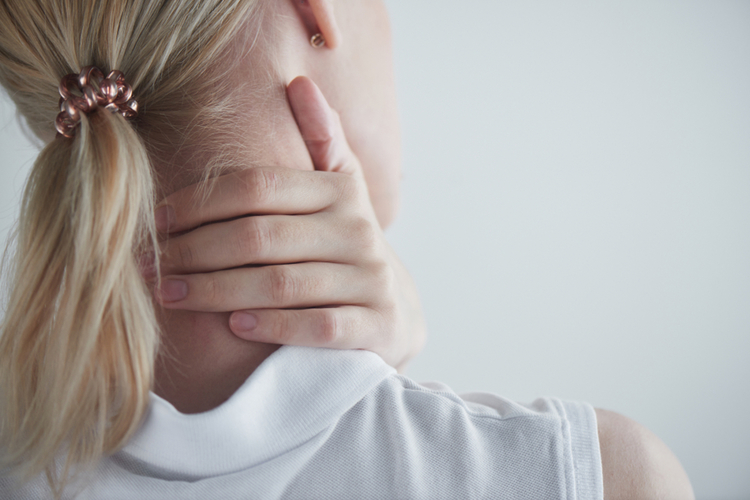 Kręcz szyi może powodować dyskomfort